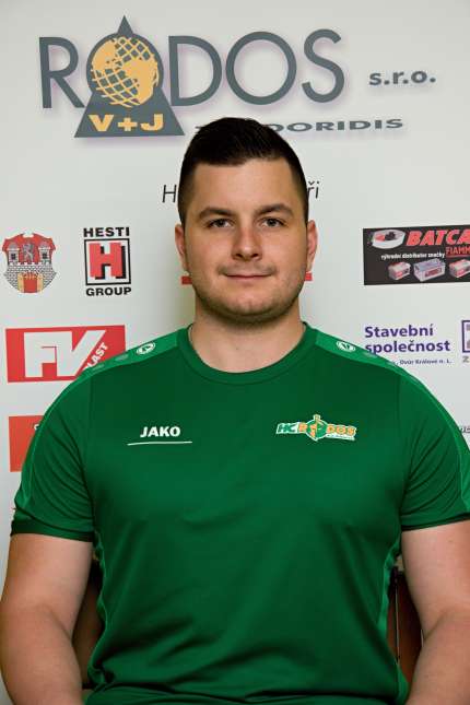 11 FILIP Daniel 178/94/25 let / v loňské sezóně Třebechovice / 25 zápasů 30KB (19+11) / PO 6 zápasy 6 KB (3+3) / ve 3 letech otec / vzor spoluhráč Lukáš Karlík / sport, kolo, četba, grilovačky / s 11 začínal v HK / obchodní zástupce
